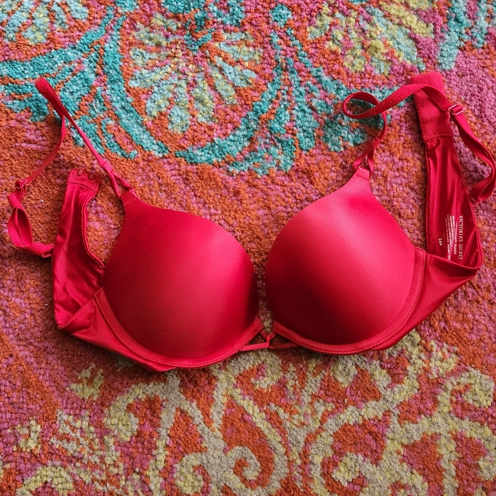 Victoria's secret bombshell bra